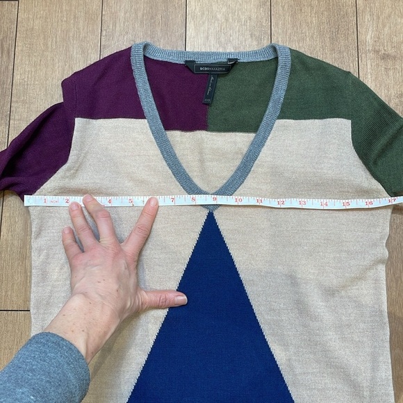 BCBG Maxazria merino wool geometric block color sweater pullover XXS v neck - Picture 8 of 11